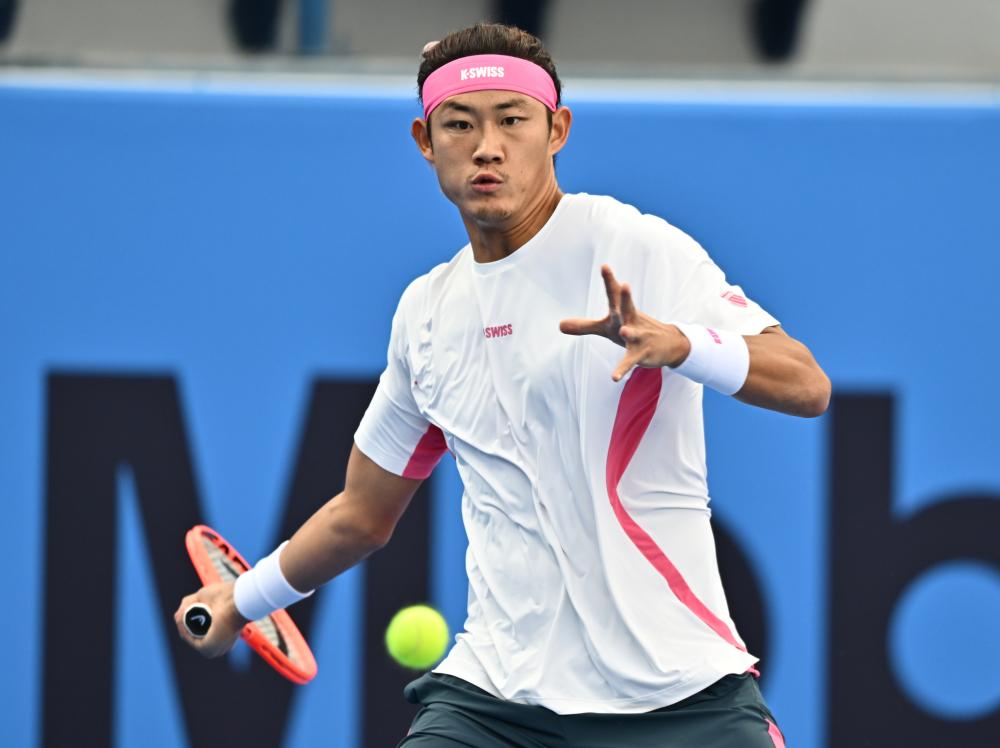 成为现代足 成为现代足